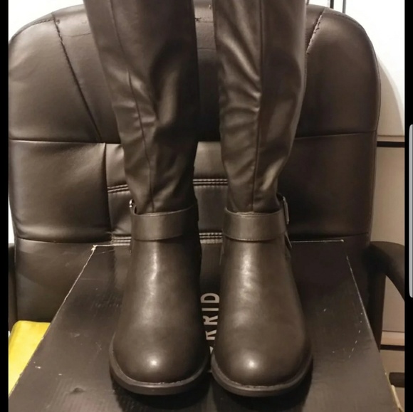 Double Buckle Side Zip Knee-High Boots - Picture 4 of 5